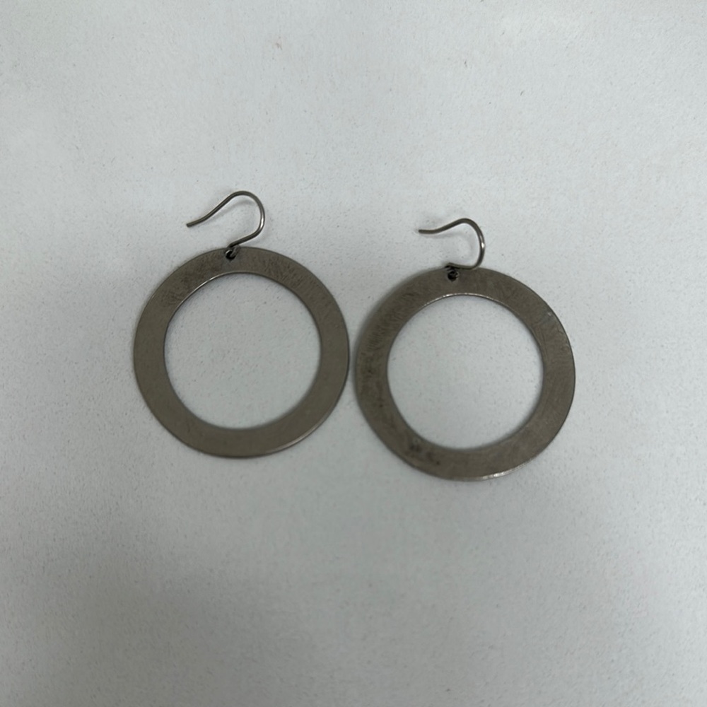Chic Silver Circle Earrings